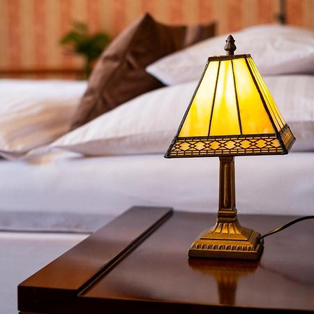 Hotel Golden Eagle Levice Luaran gambar