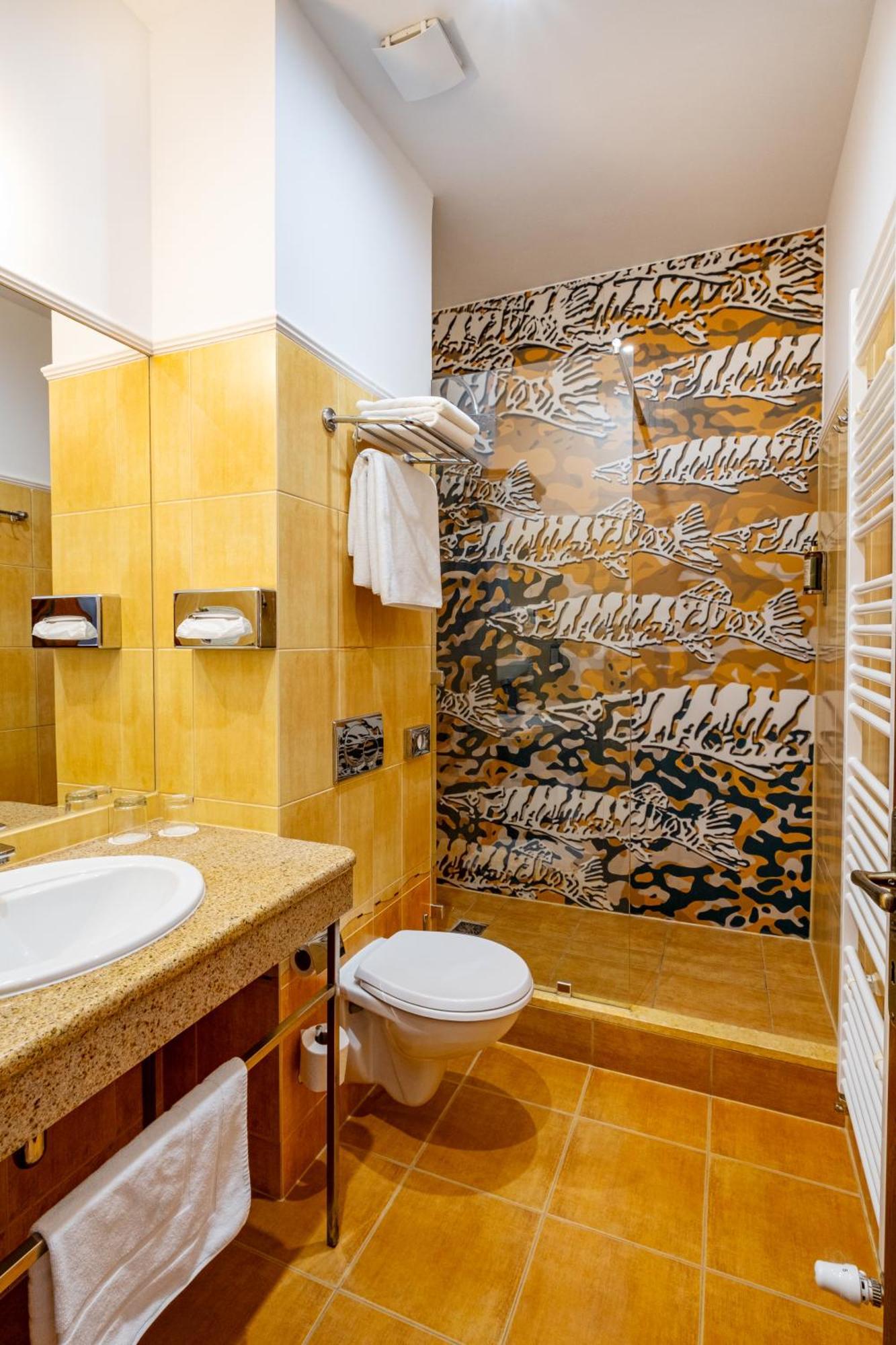 Hotel Golden Eagle Levice Luaran gambar