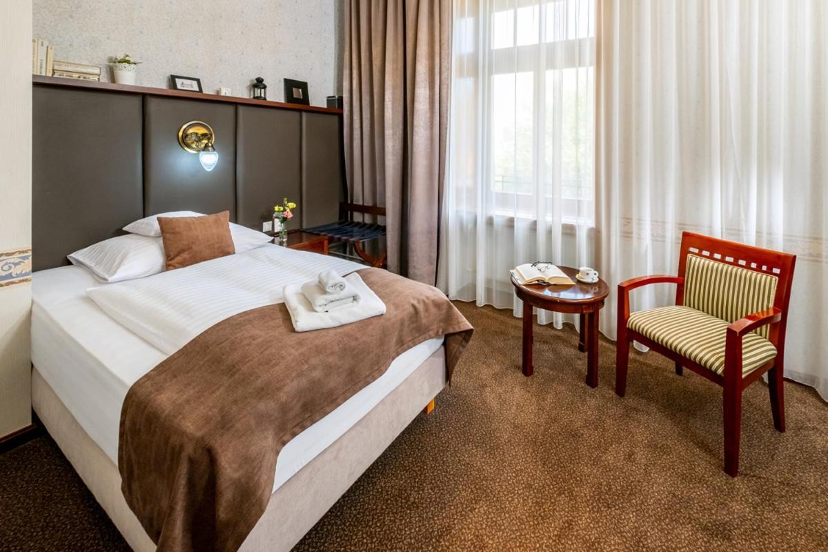 Hotel Golden Eagle Levice Luaran gambar