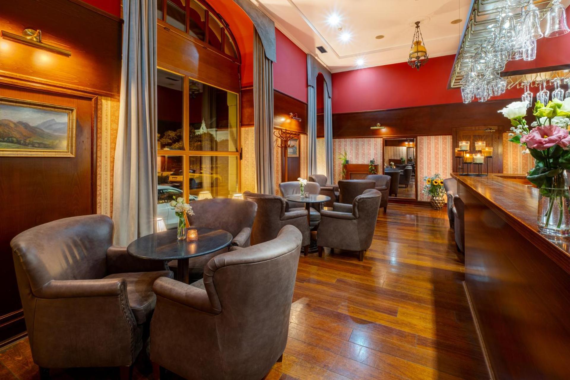 Hotel Golden Eagle Levice Luaran gambar