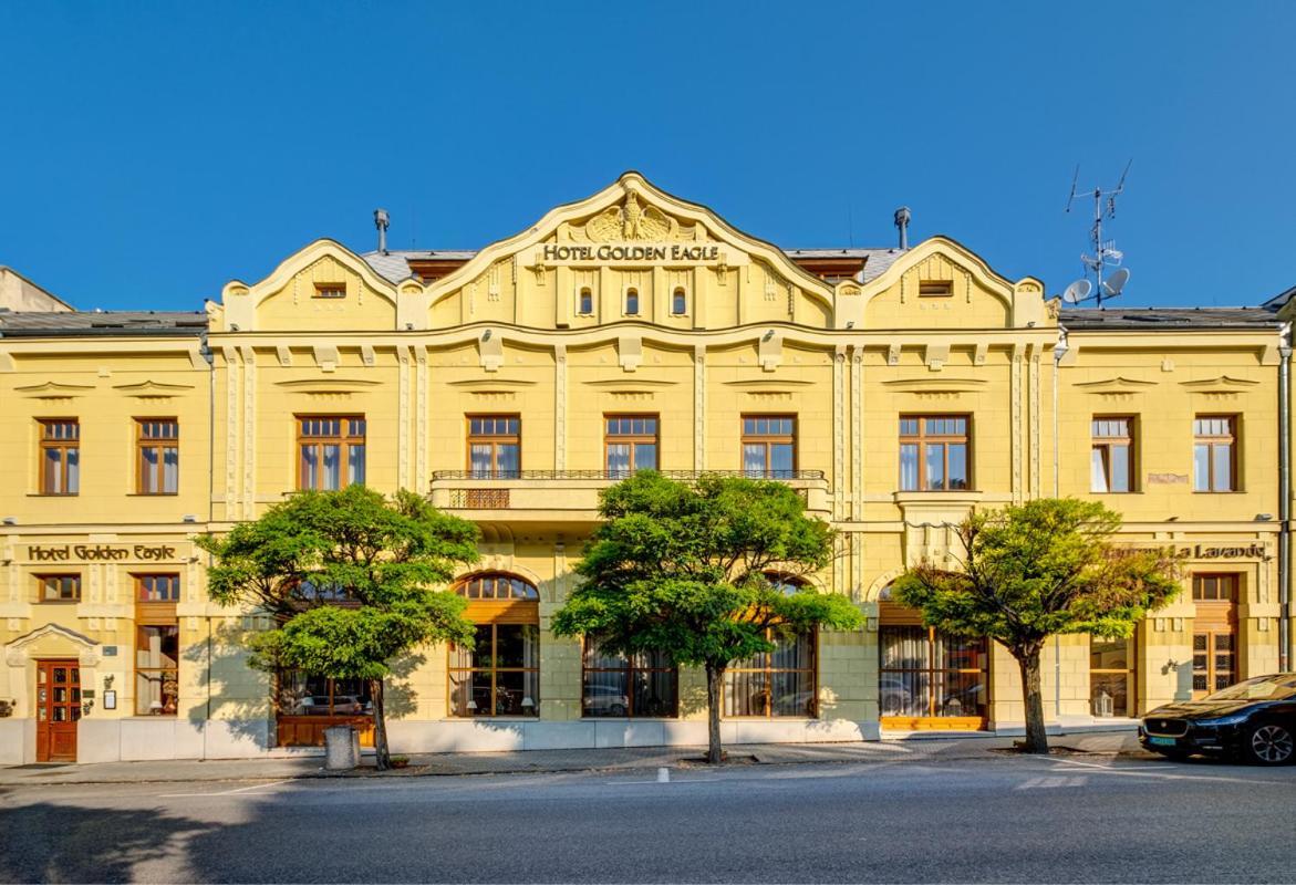 Hotel Golden Eagle Levice Luaran gambar