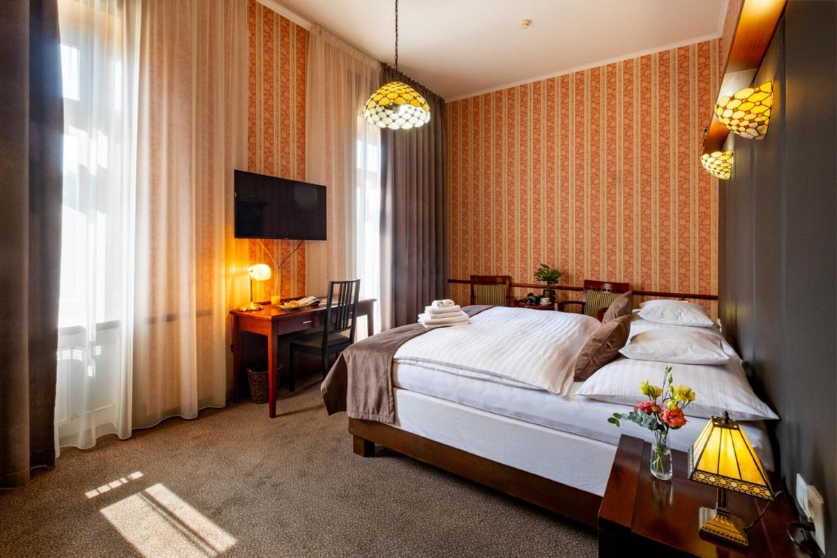 Hotel Golden Eagle Levice Luaran gambar